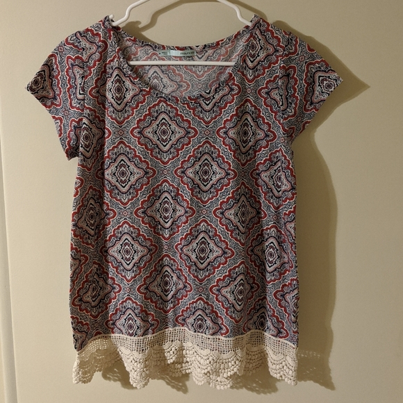 Maurices size Medium shirt - Picture 4 of 4
